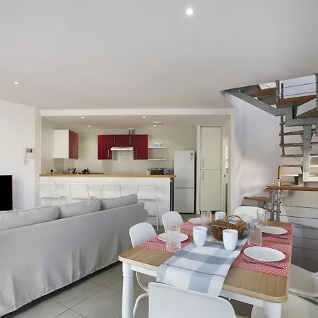 Beautiful Duplex Facing The Appartement