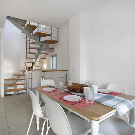 Beautiful Duplex Facing The شقة *